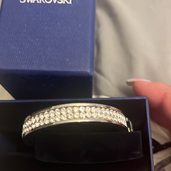 NWOT SWAROVSKI INTERVALE SILVER BANGLE 🔥🔥 - Picture 6 of 11